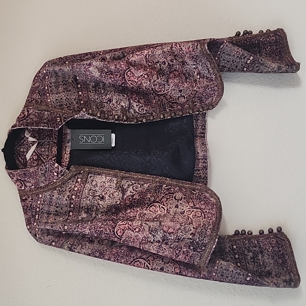 NWT Crop velvet jacket